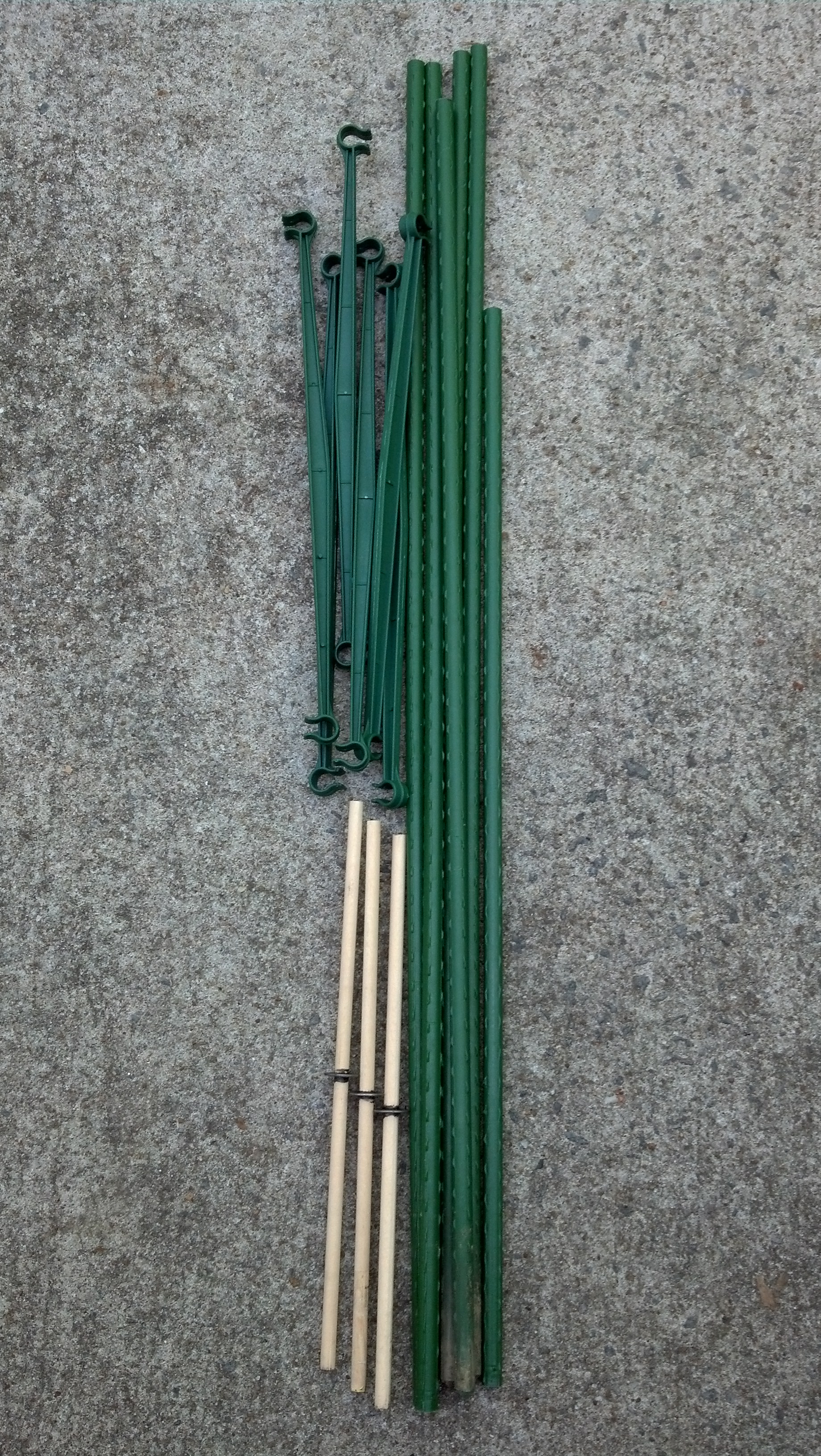 Sectioned Tomato Stake Kit